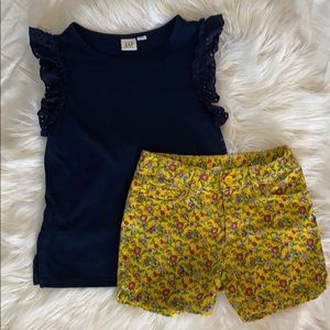 Gap size 7 Eyelet Floral shirt/short set